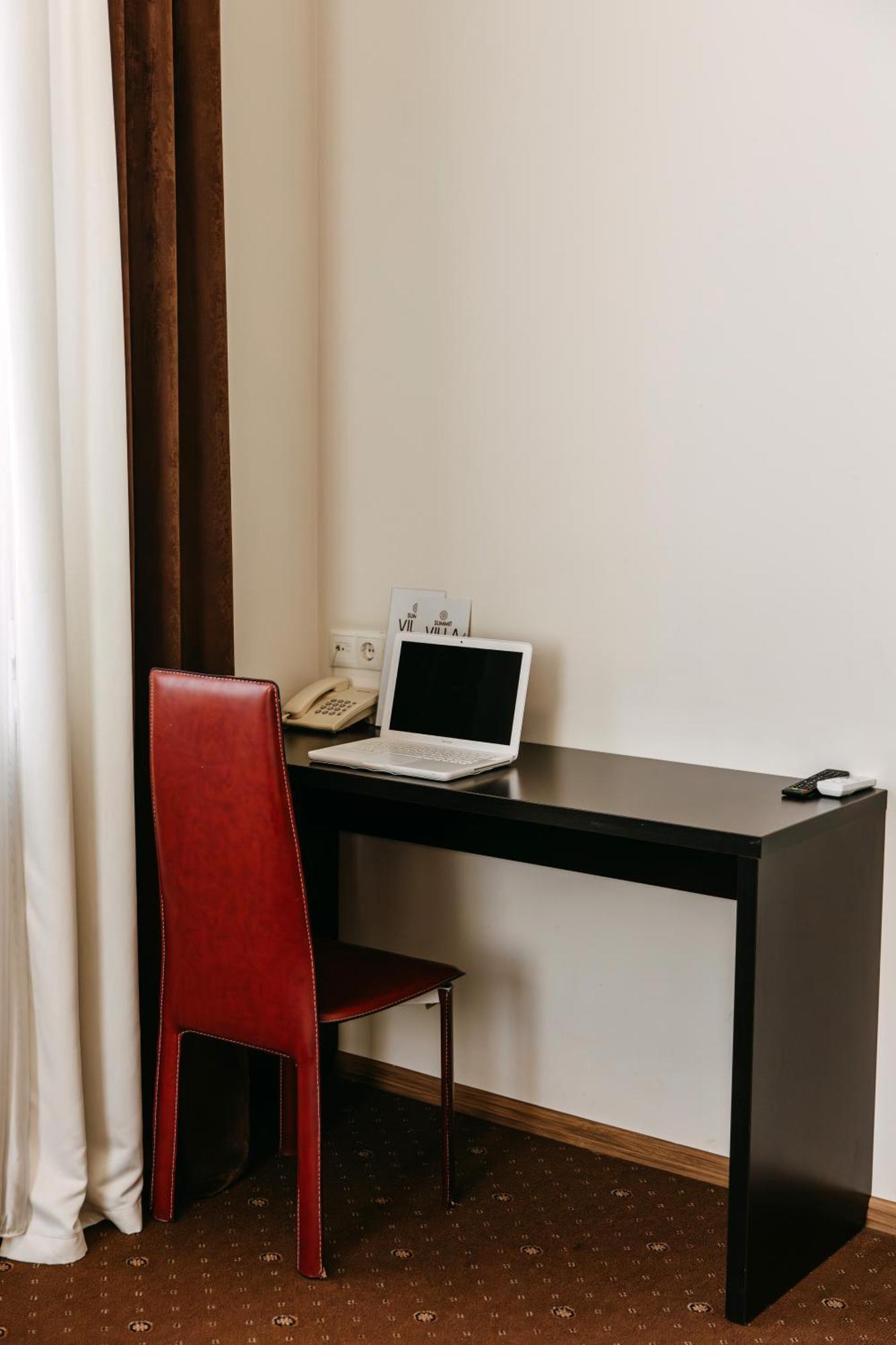 Summit Villa 키시나우 외부 사진